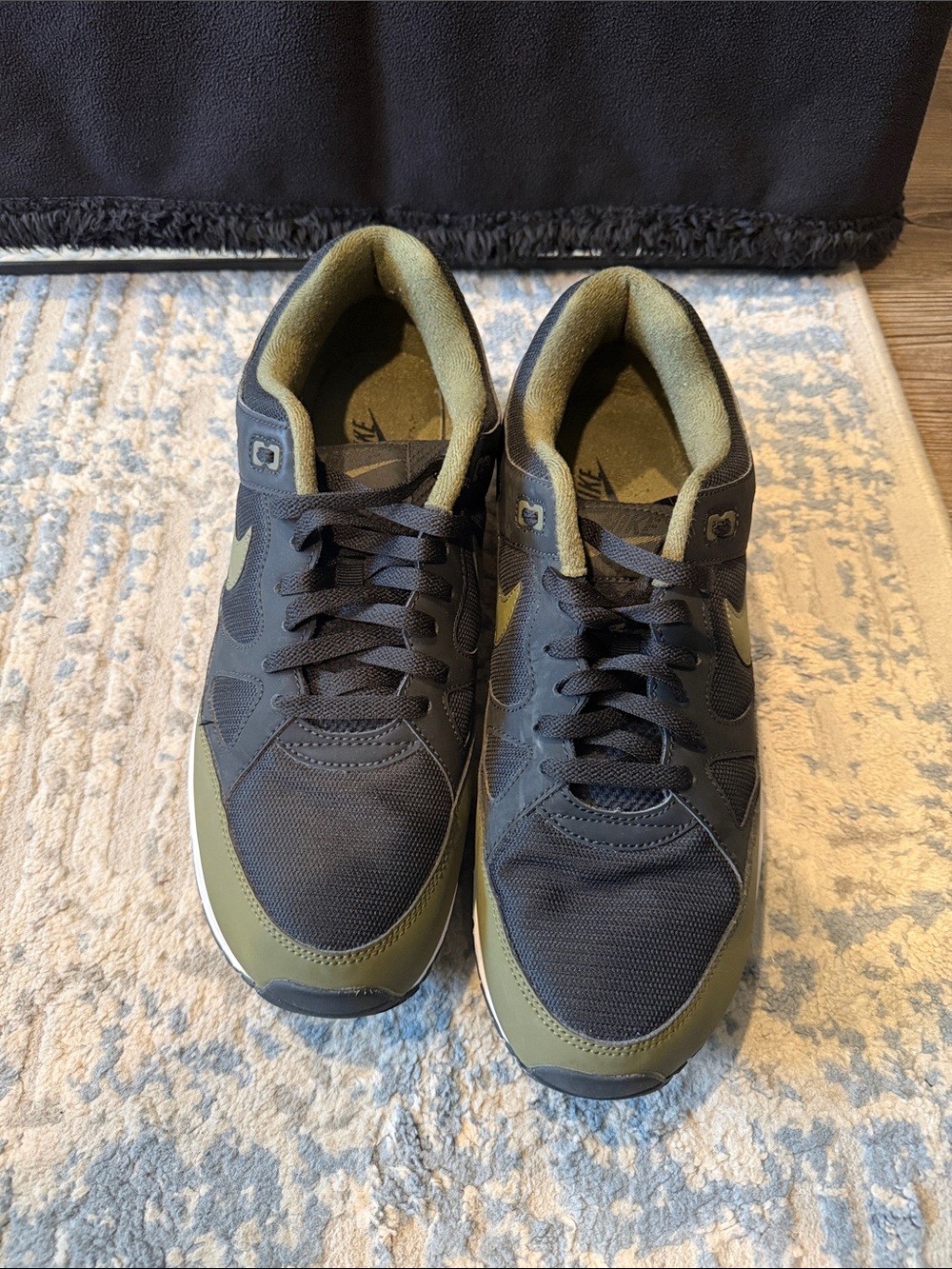 Nike Men's Black and Olive Athletic Low-Top Sneakers - Picture 1 of 3